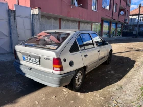 Opel Kadett 1.6 , снимка 4