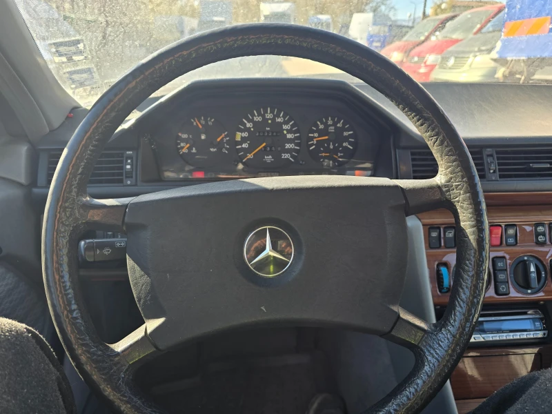 Mercedes-Benz 300  124 300 DIESEL AC, снимка 4 - Автомобили и джипове - 47892122