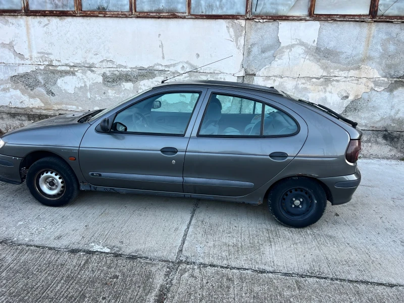 Renault Megane, снимка 5 - Автомобили и джипове - 48044446