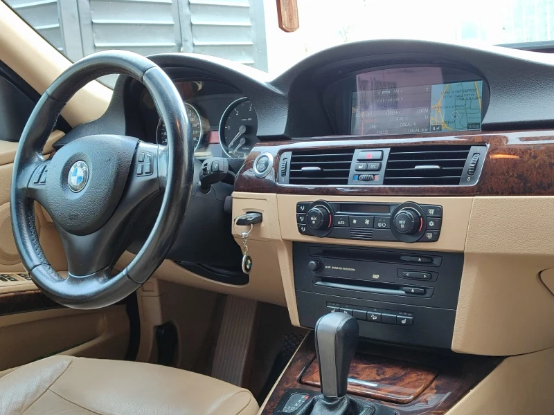 BMW 330 XD, снимка 3 - Автомобили и джипове - 48649070