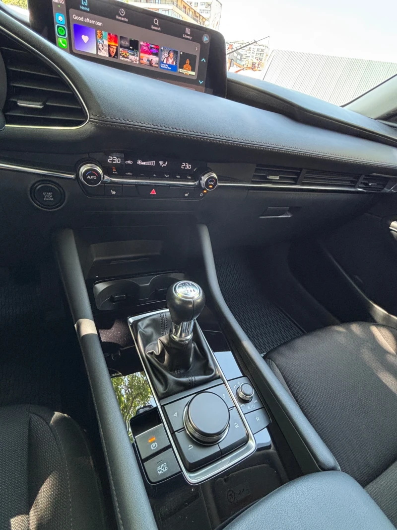 Mazda 3 Skyactive G, снимка 12 - Автомобили и джипове - 52230105