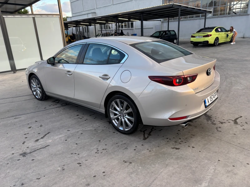 Mazda 3 Skyactive G, снимка 4 - Автомобили и джипове - 52230105
