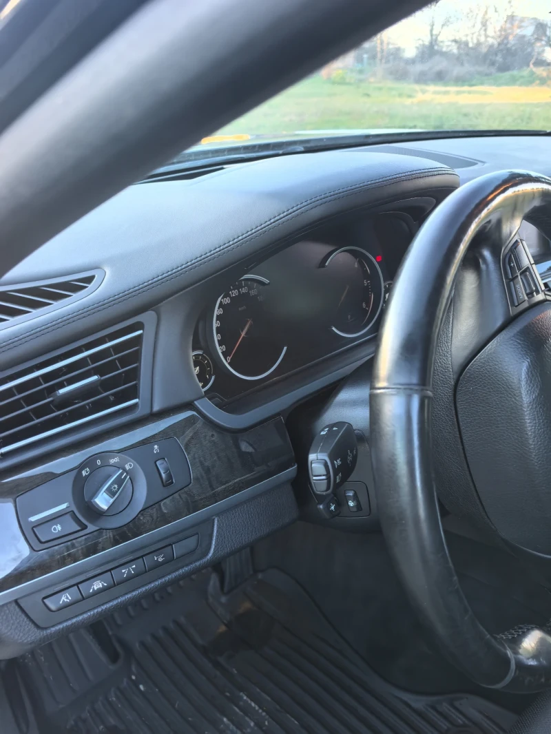 BMW 740, снимка 7 - Автомобили и джипове - 53055866