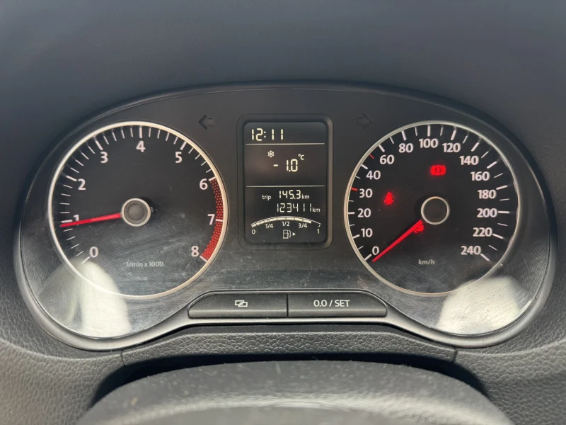 VW Polo, снимка 9 - Автомобили и джипове - 53130541