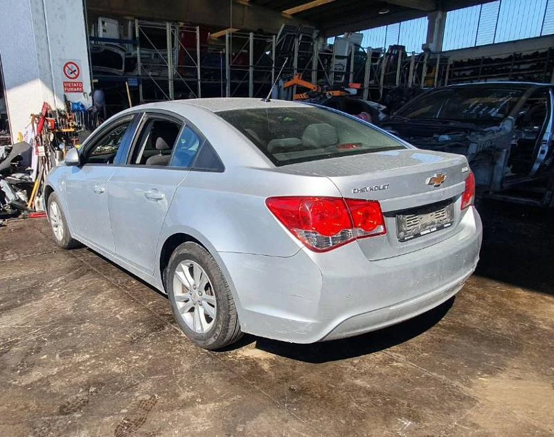 Chevrolet Cruze 2.0 D - изображение 4