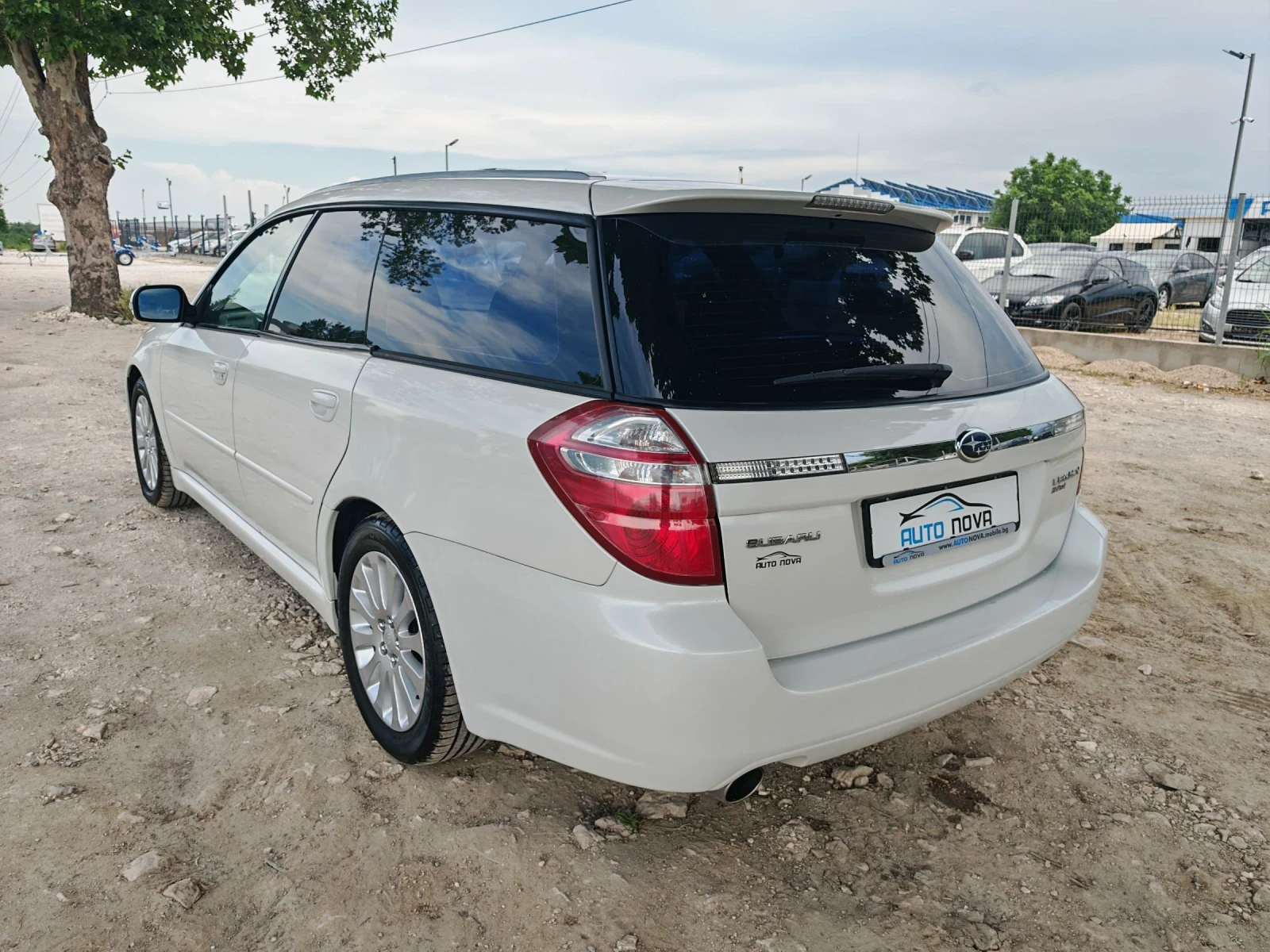 Subaru Legacy 2.0 БЕНЗИН 150 К.С.4х4!BI-FUEL! УНИКАЛНО СЪСТОЯНИЕ - изображение 5