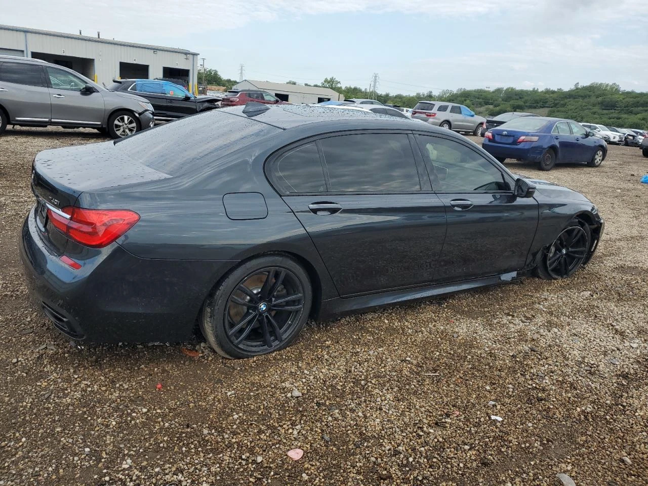 BMW 740 XDRIVE40I - изображение 3