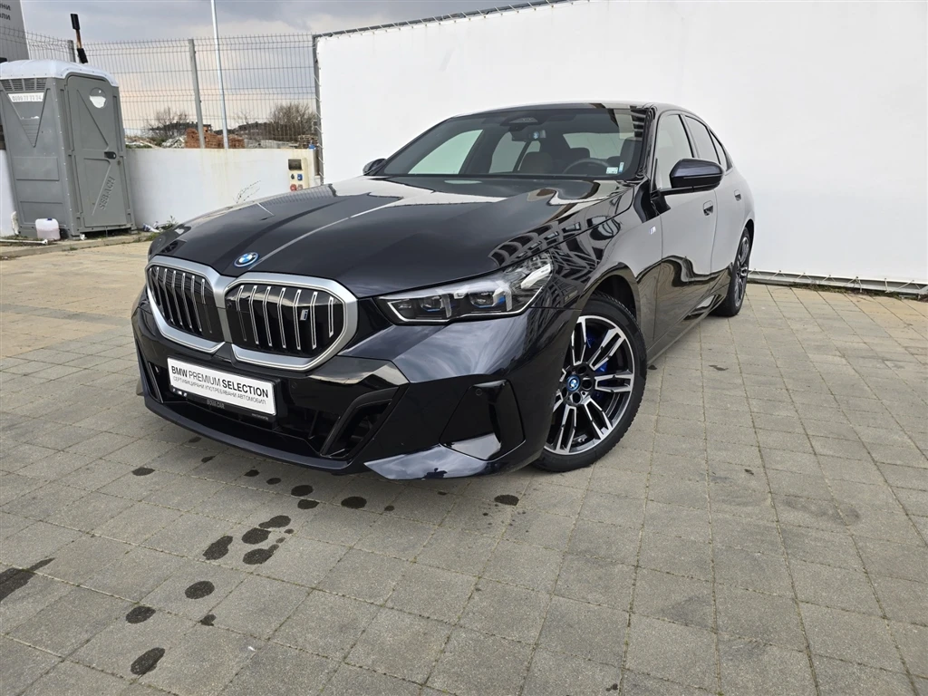 BMW i5 xDrive40