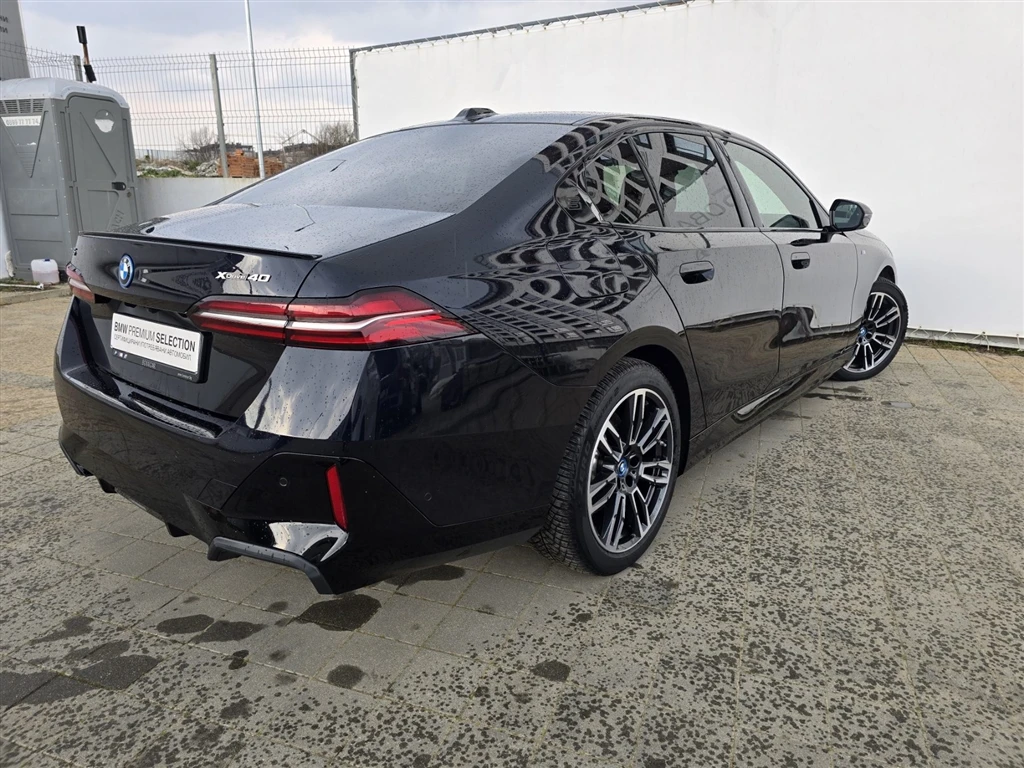 BMW i5 xDrive40, снимка 2 - Автомобили и джипове - 53824170