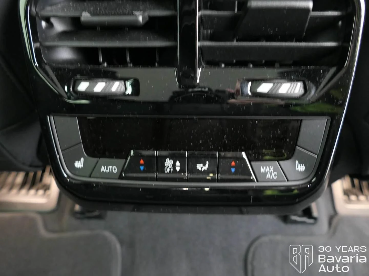 BMW iX 50 xDrive Sport, снимка 13 - Автомобили и джипове - 54000149