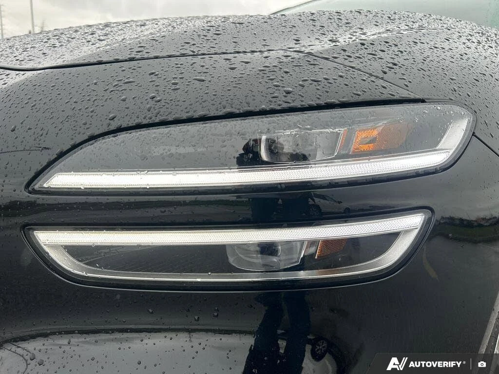 Genesis G70 2.5T Advanced AWD, снимка 4 - Автомобили и джипове - 54604715