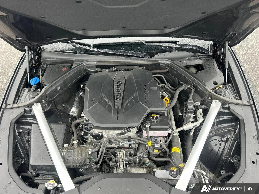 Genesis G70 2.5T Advanced AWD, снимка 13 - Автомобили и джипове - 54604715