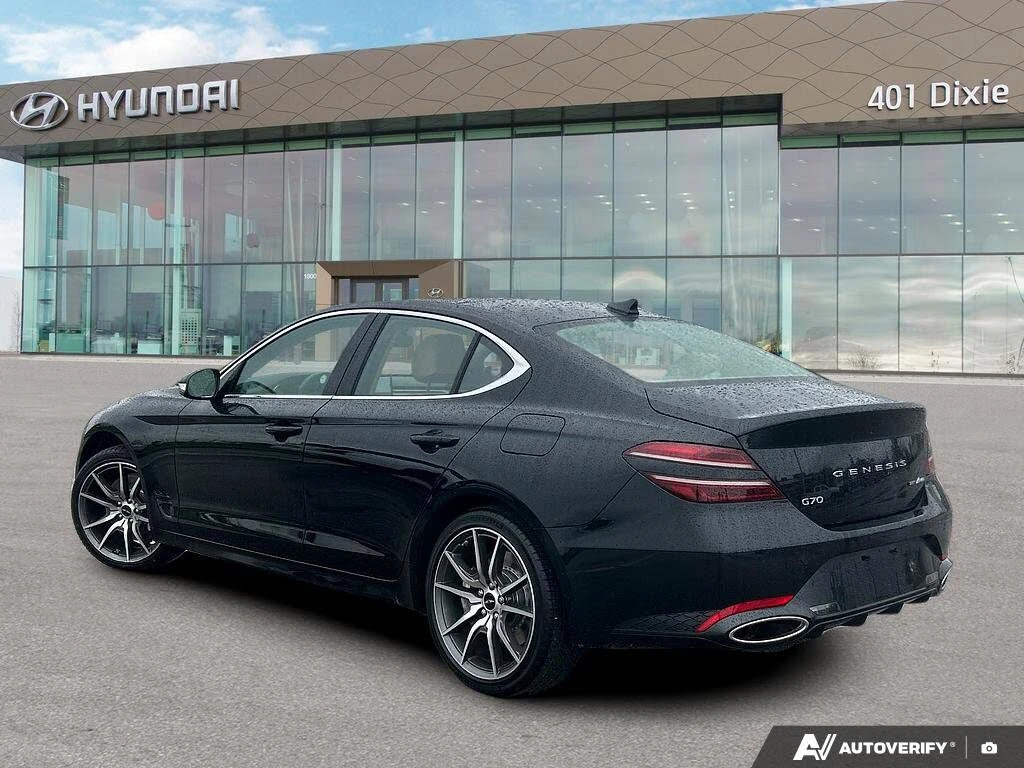 Genesis G70 2.5T Advanced AWD, снимка 8 - Автомобили и джипове - 54604715