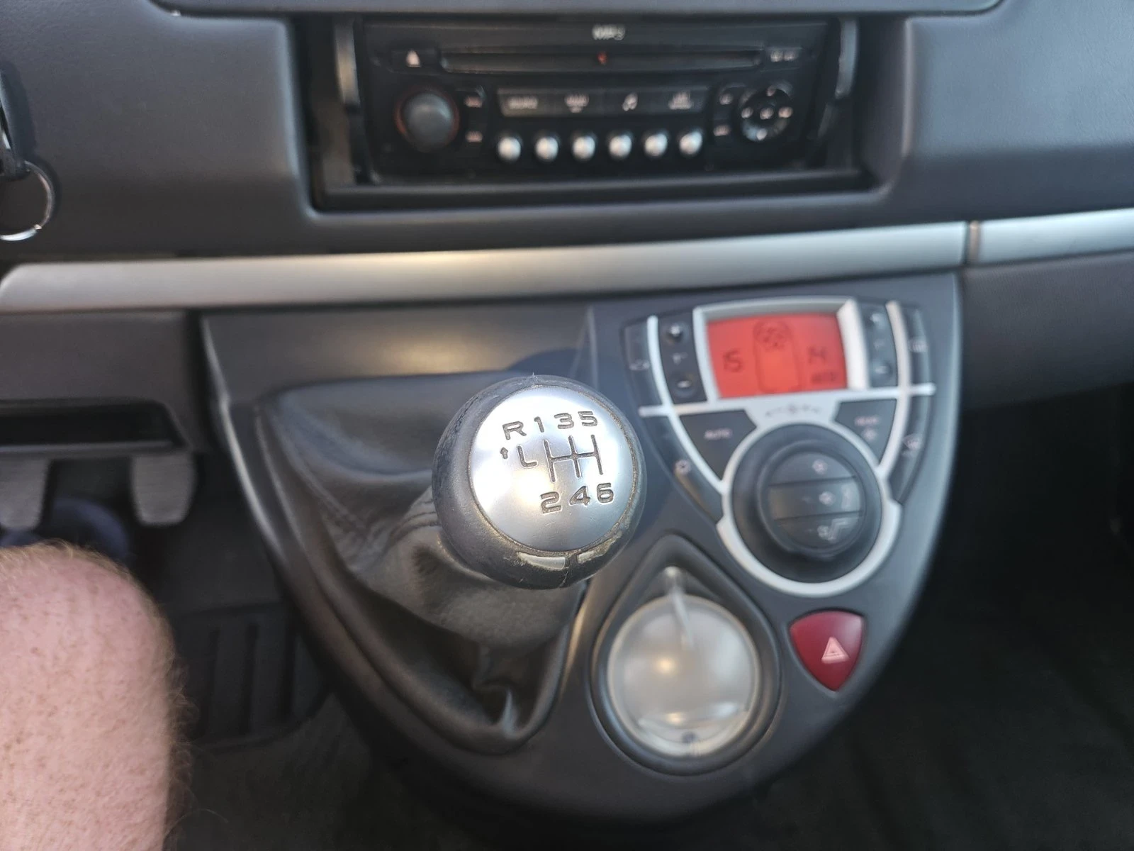 Peugeot 807, снимка 14 - Автомобили и джипове - 54933818