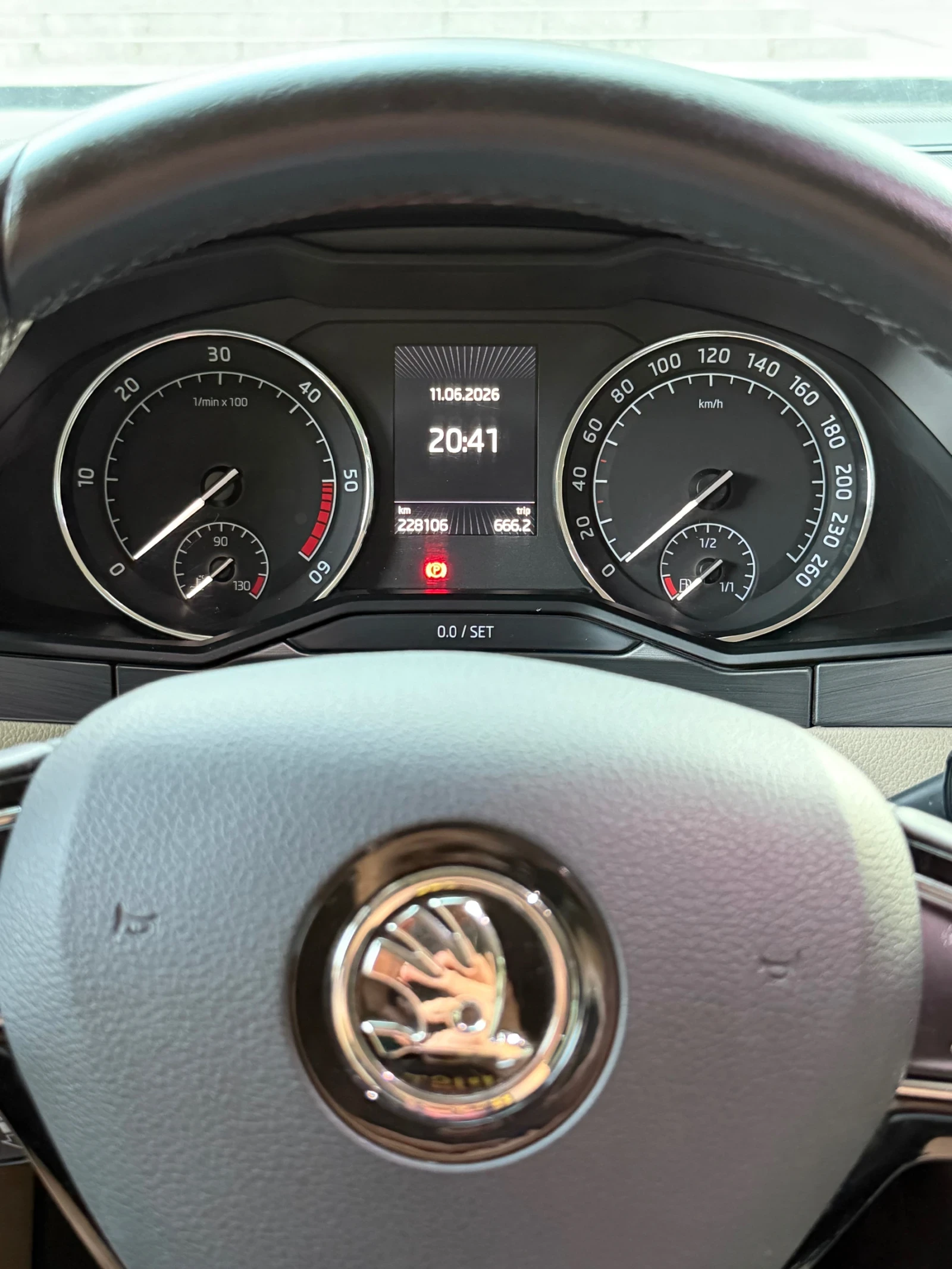 Skoda Superb, снимка 17 - Автомобили и джипове - 54952935