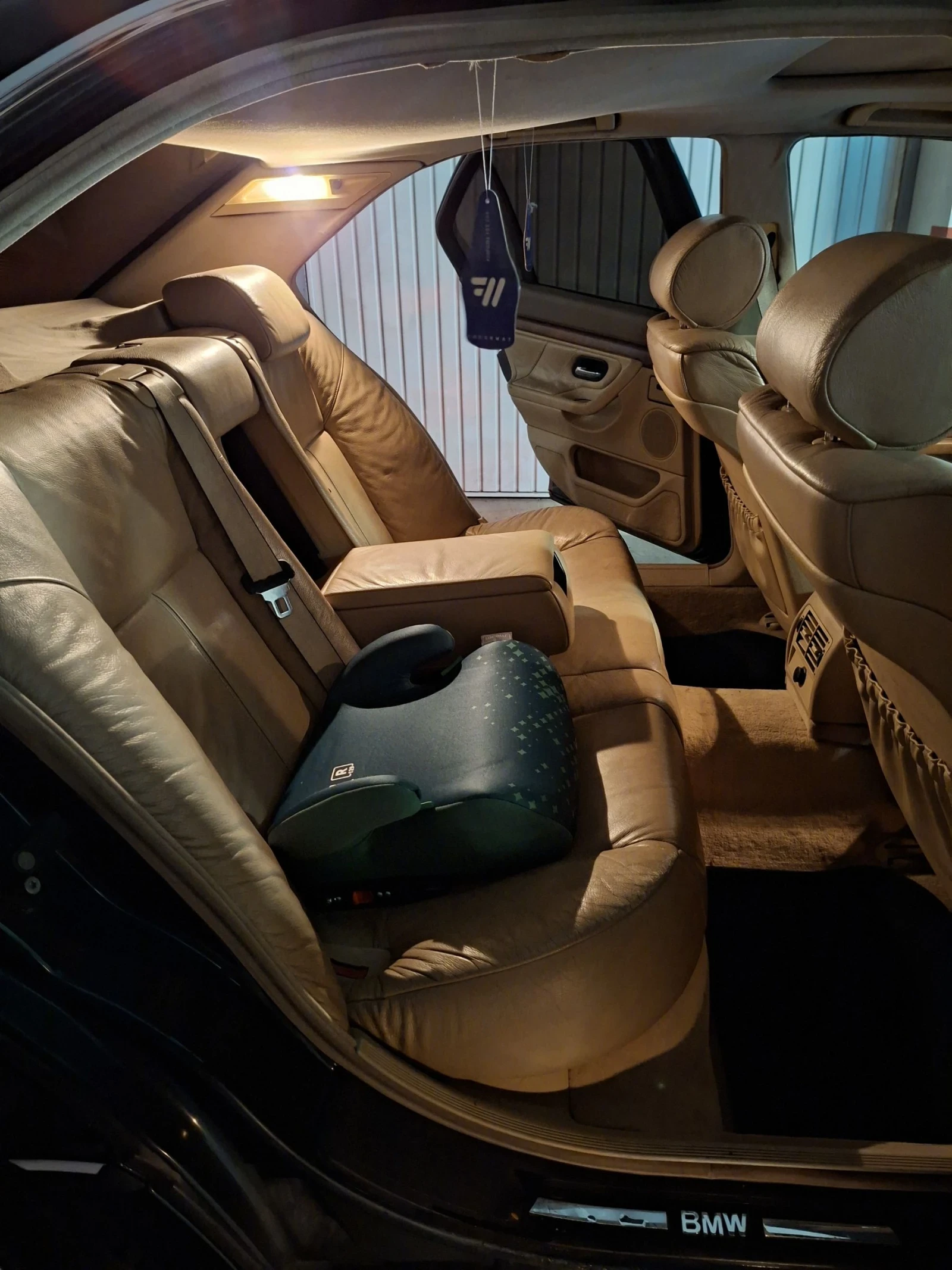 BMW 728 Газ.инж* Двоенстъклопакет* Подгрев* Шибедах* Паркт, снимка 16 - Автомобили и джипове - 55002681