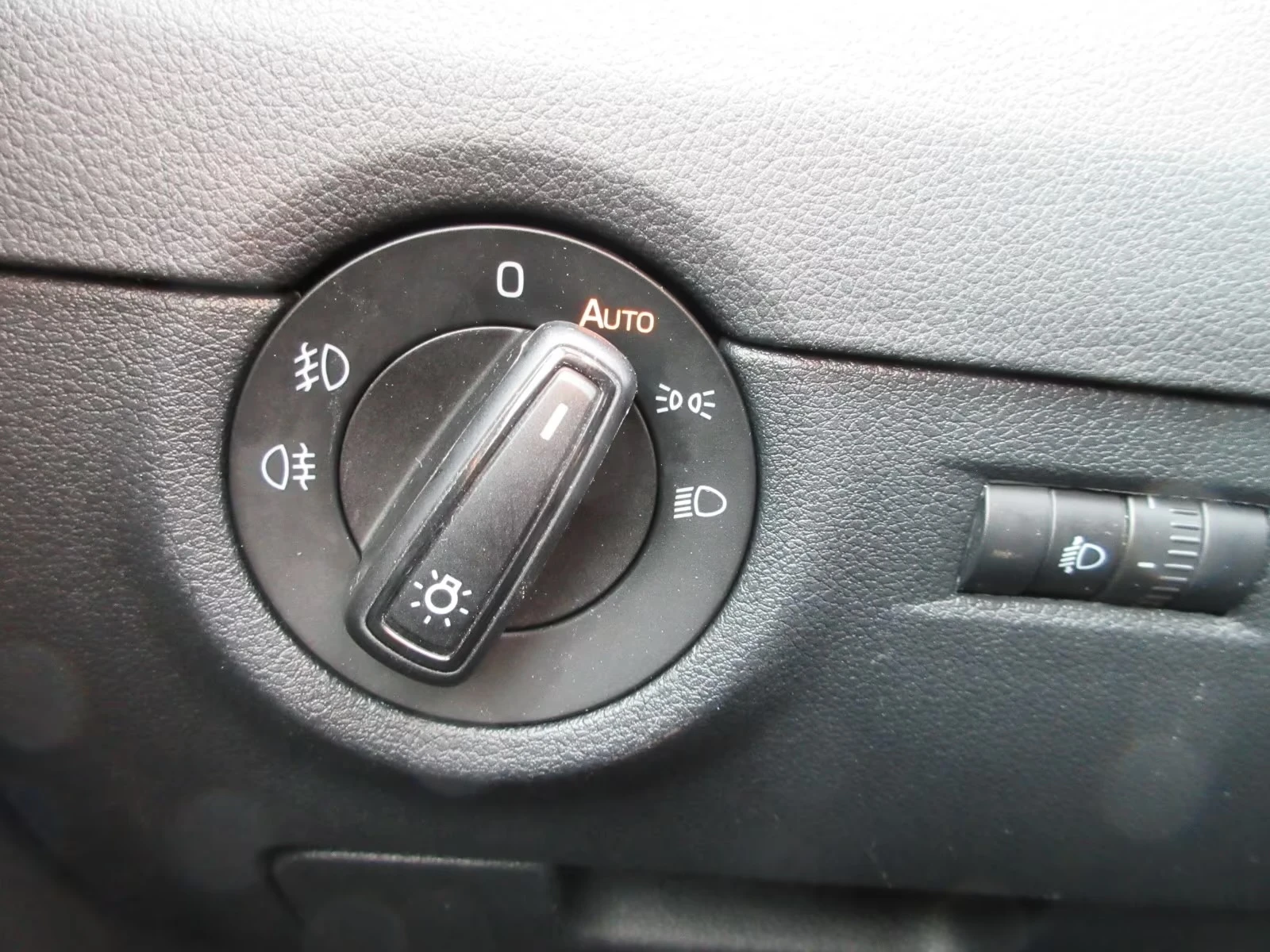 Skoda Octavia Combi Ambition, снимка 10 - Автомобили и джипове - 55207284