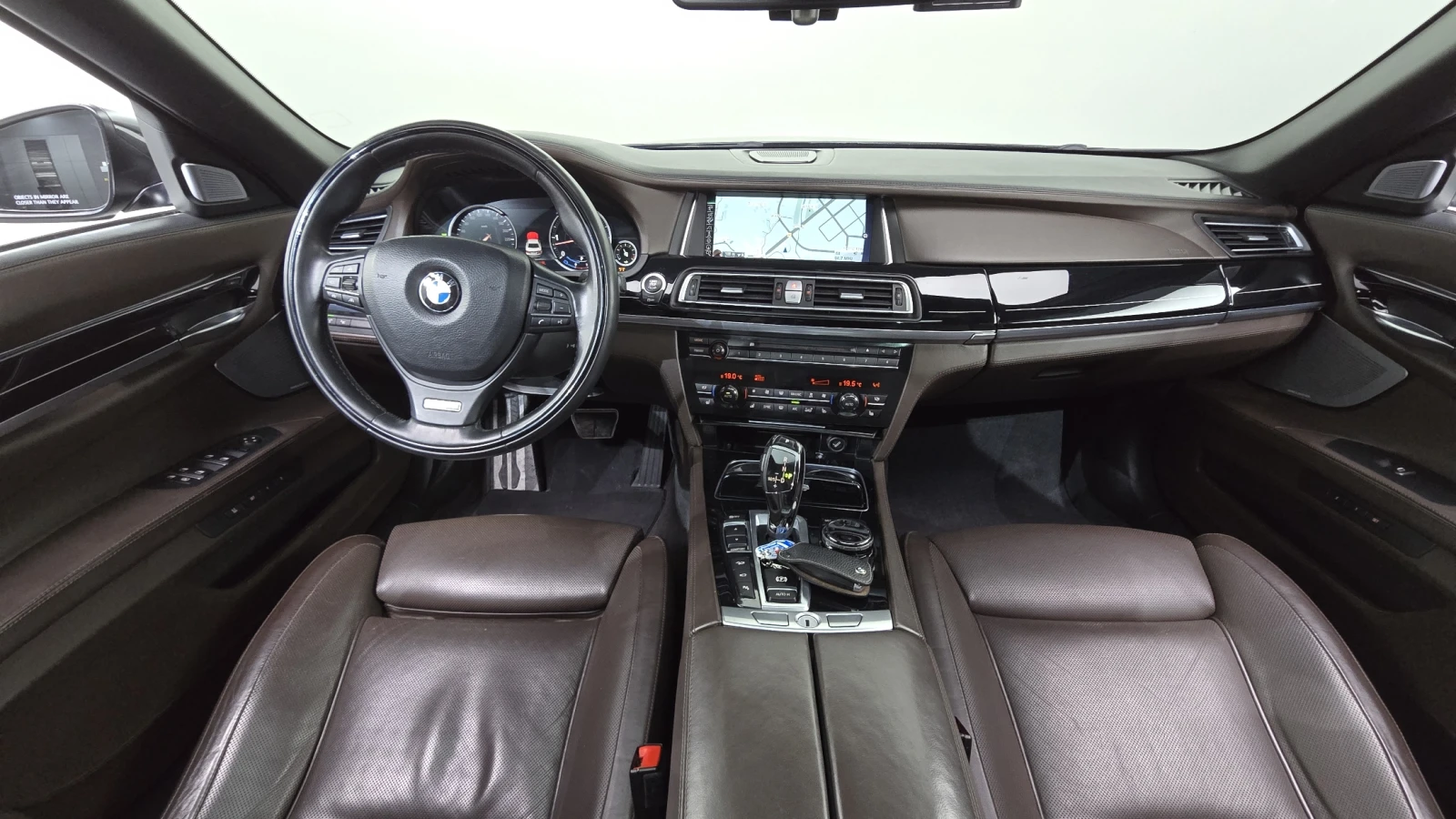 BMW 750 750Ld* HUD* 360* ОБДУХВАНЕ* SOFT CLOSE* ЛЮК* КРАЙН, снимка 7 - Автомобили и джипове - 55348547