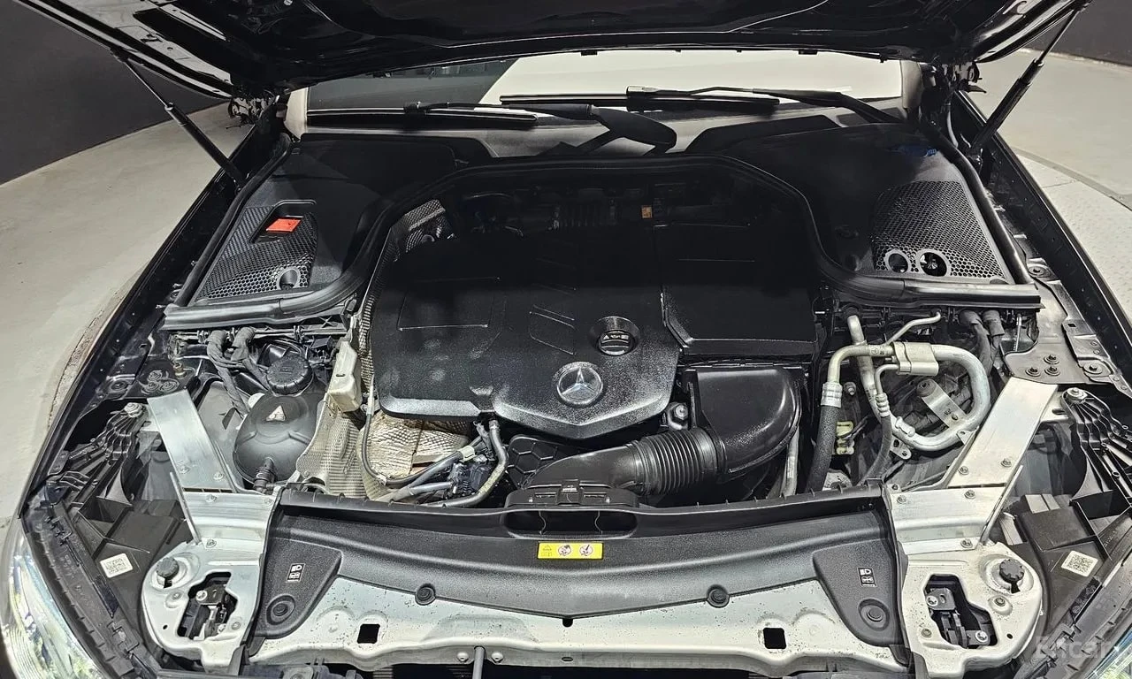Mercedes-Benz E 220 * E220d 4MATIC Avantgarde * ЦЕНА ДО БГ, снимка 6 - Автомобили и джипове - 55980825