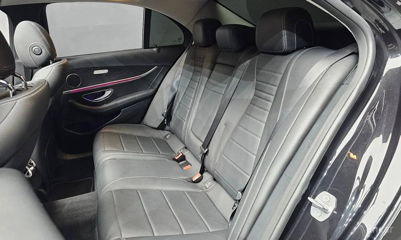 Mercedes-Benz E 220 * E220d 4MATIC Avantgarde * ЦЕНА ДО БГ, снимка 17 - Автомобили и джипове - 55980825