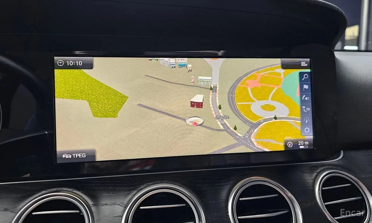 Mercedes-Benz E 220 * E220d 4MATIC Avantgarde * ЦЕНА ДО БГ, снимка 13 - Автомобили и джипове - 55980825