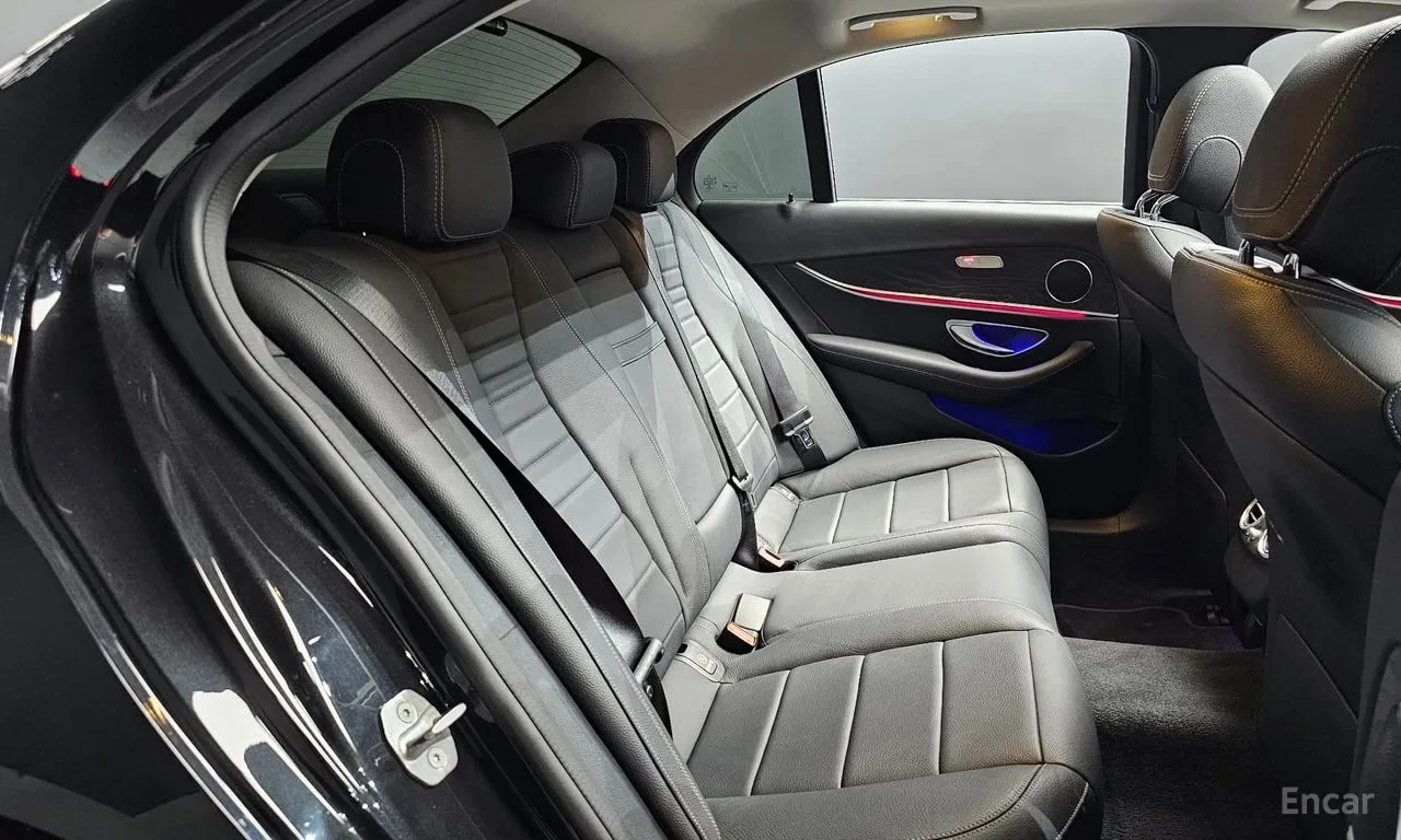 Mercedes-Benz E 220 * E220d 4MATIC Avantgarde * ЦЕНА ДО БГ, снимка 16 - Автомобили и джипове - 55980825