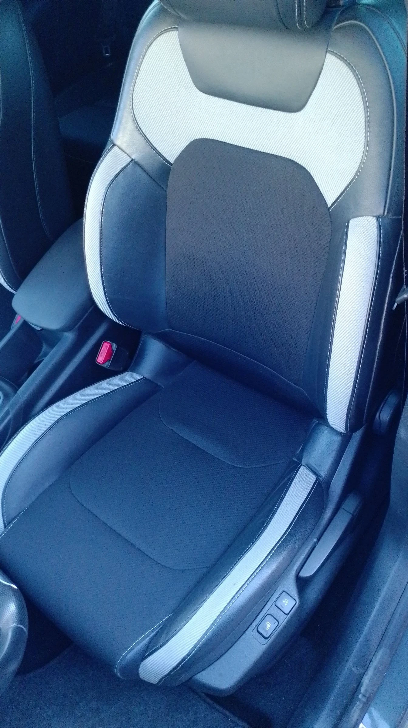 Citroen DS4 1.6hdi, снимка 9 - Автомобили и джипове - 56059180