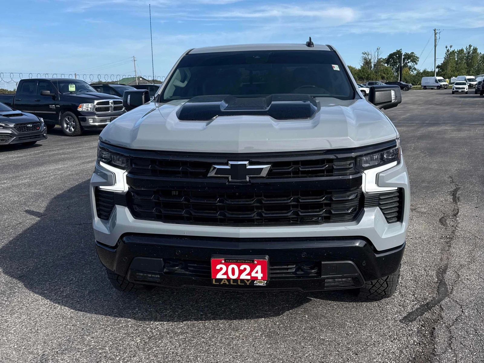 Chevrolet Silverado * LT Trail Boss * CARFAX * ����� �� �����������  | Mobile.bg � ����������� 6