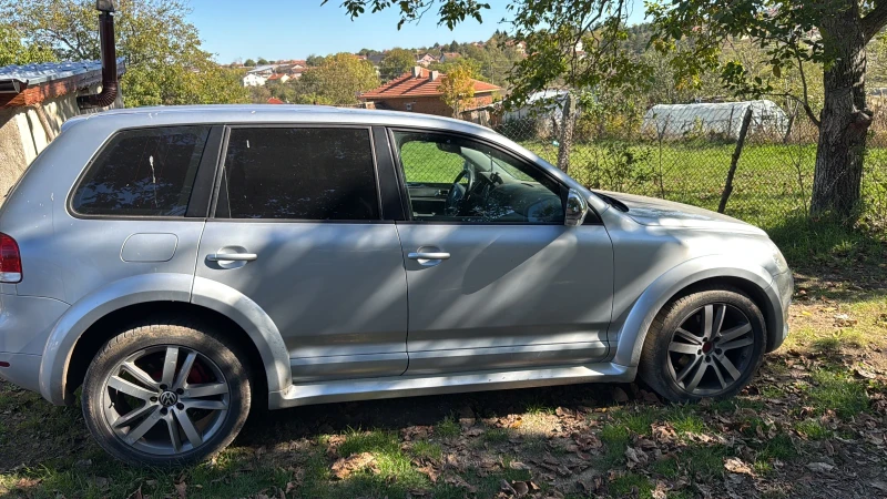 VW Touareg, снимка 10 - Автомобили и джипове - 47843352