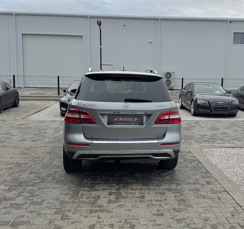 Mercedes-Benz ML 250 CDi Sport, снимка 5 - Автомобили и джипове - 53249561