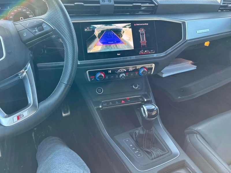 Audi Q3 * Progressiv * CARFAX * ЦЕНА ДО БГ, снимка 9 - Автомобили и джипове - 53456433