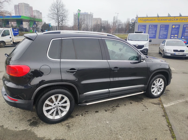 VW Tiguan, снимка 4 - Автомобили и джипове - 53500546