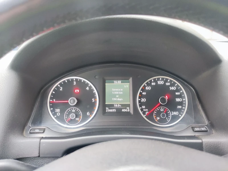 VW Tiguan, снимка 3 - Автомобили и джипове - 53500546