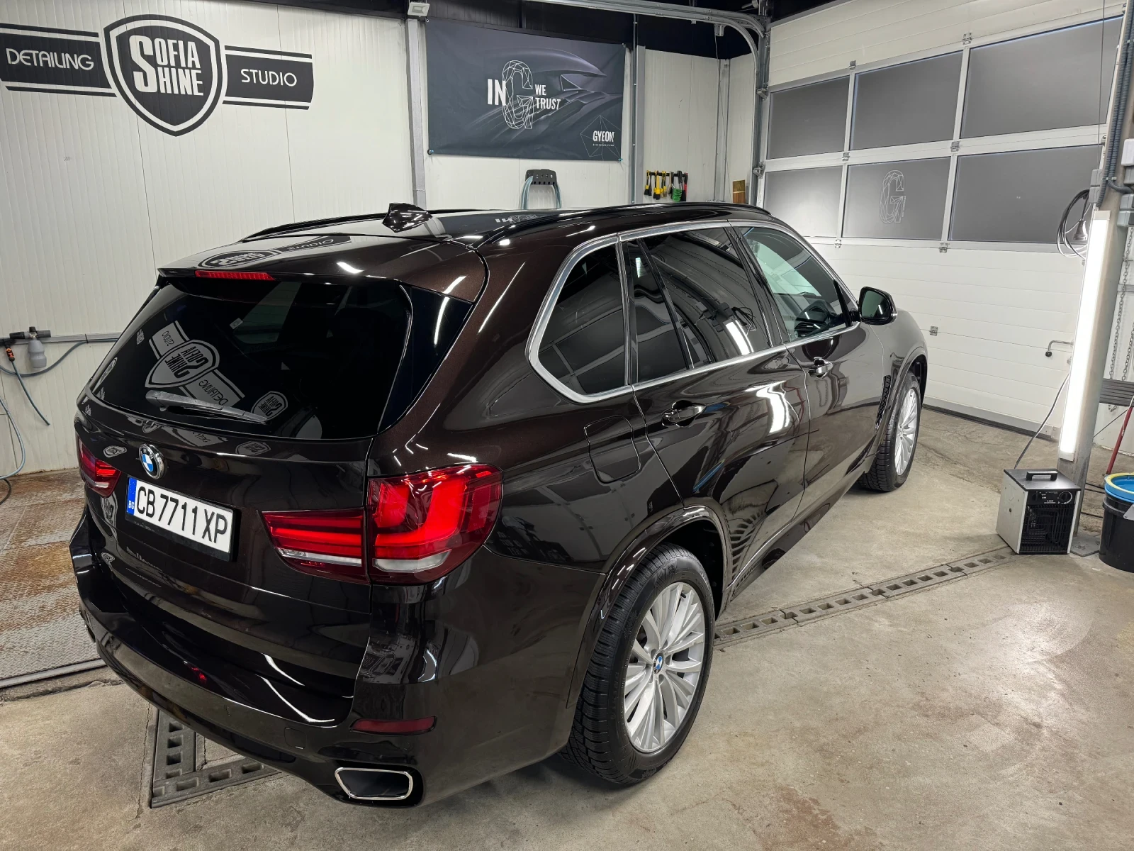 BMW X5 xDrive35i - изображение 6