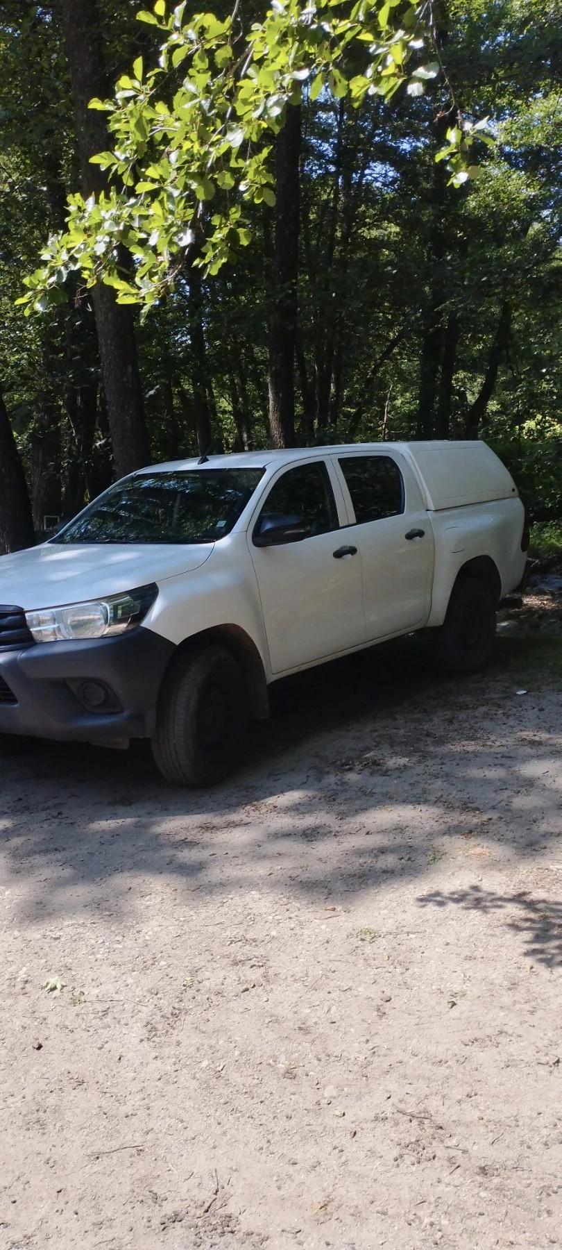 Toyota Hilux 2.4 - изображение 6