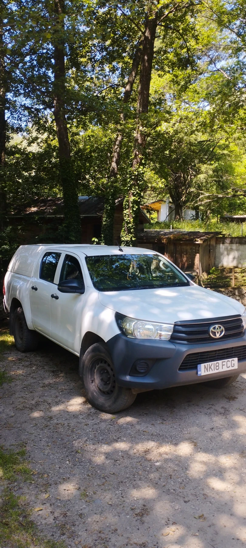 Toyota Hilux 2.4 - изображение 9