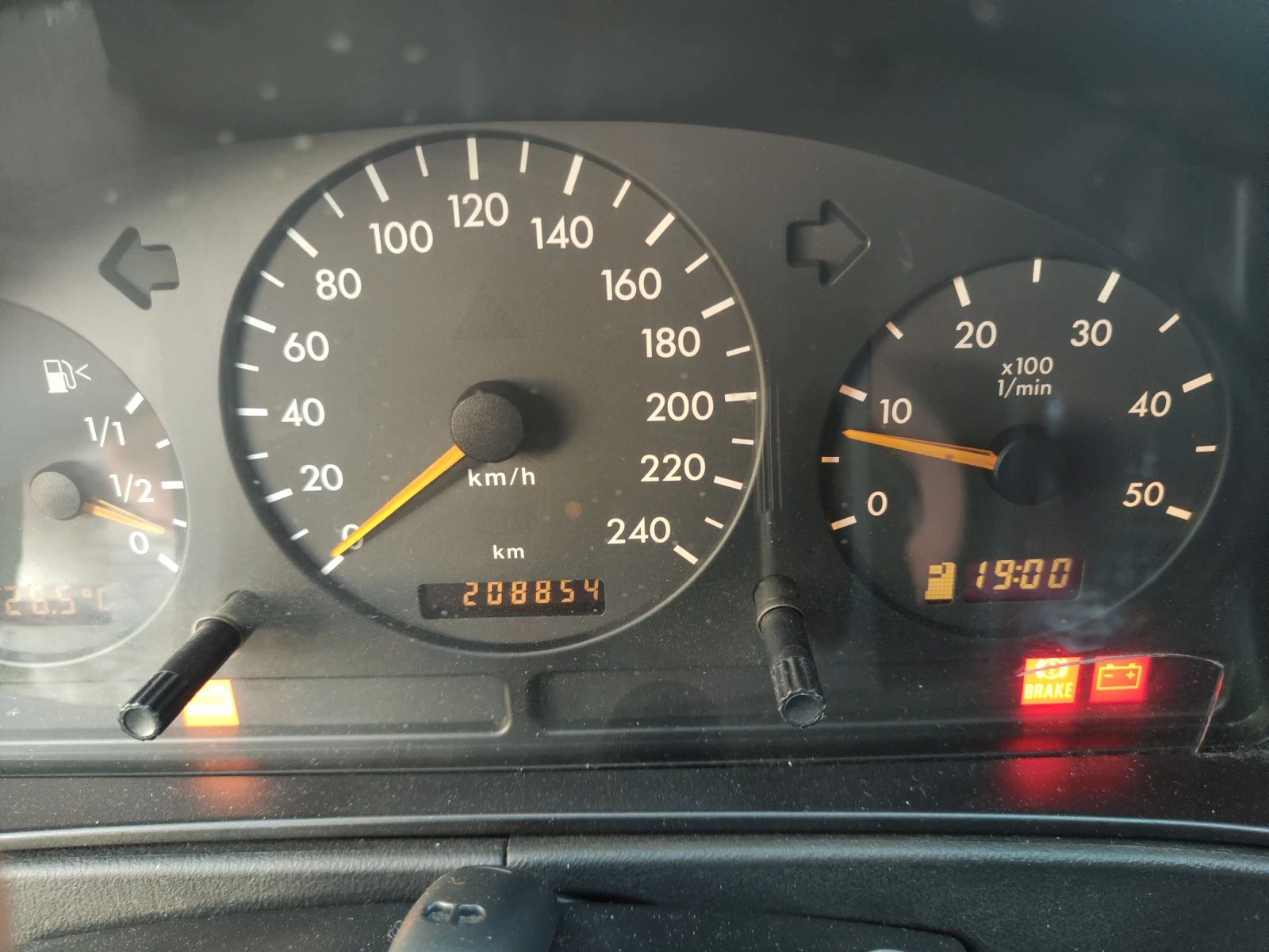 Mercedes-Benz ML 270  - изображение 7