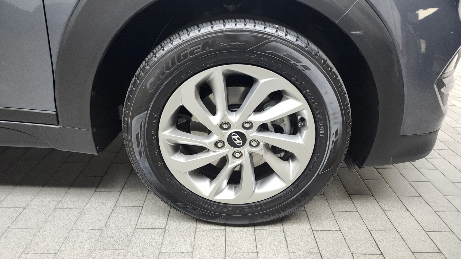 Hyundai Tucson 2.0 2WD MODERN - изображение 5