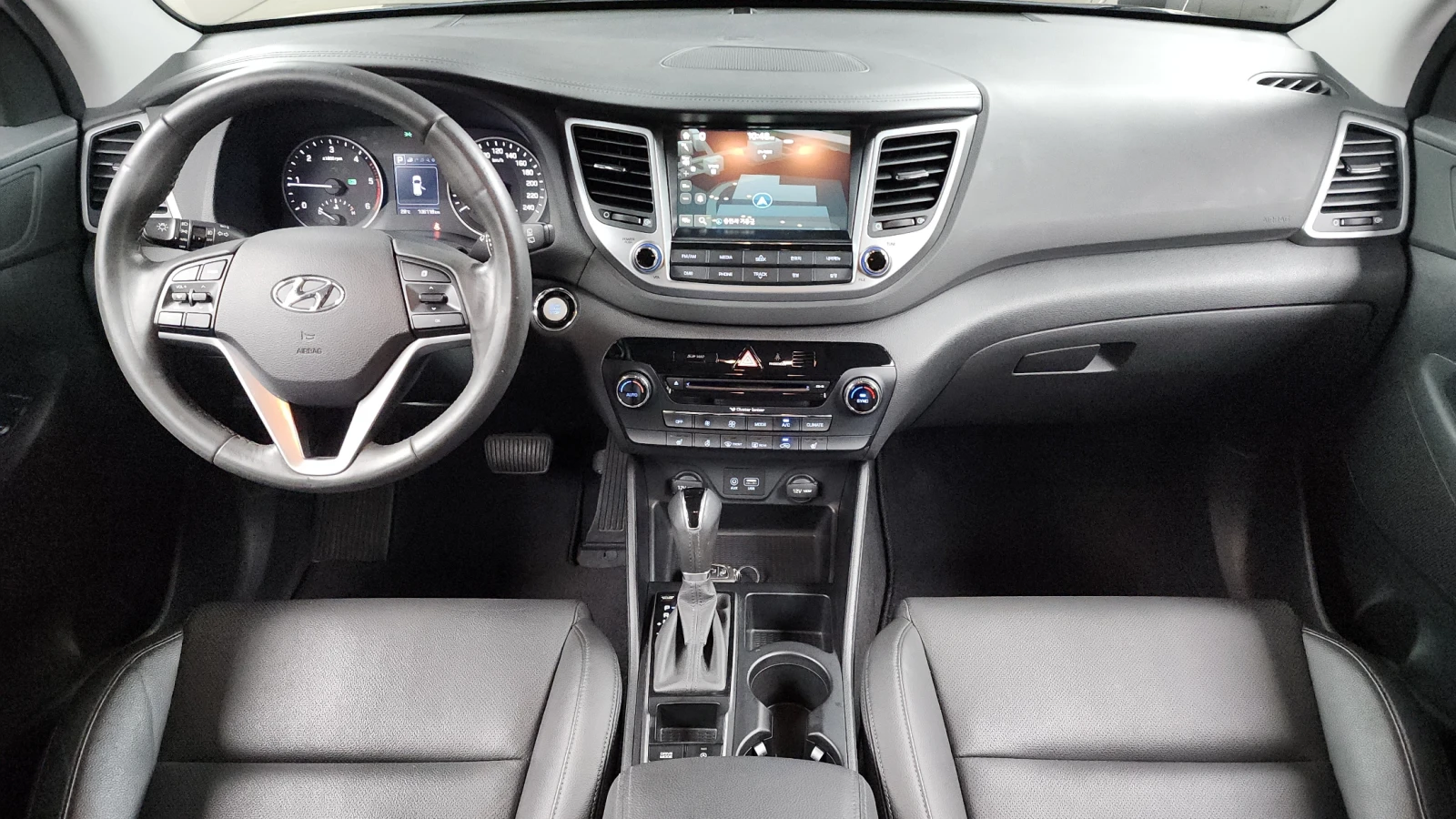 Hyundai Tucson 2.0 2WD MODERN - изображение 7