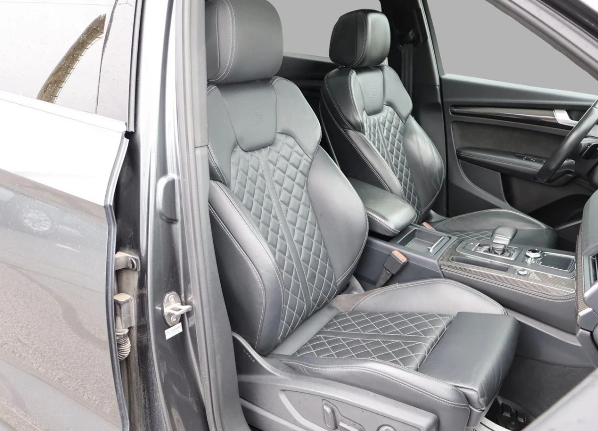 Audi SQ5 3.0TFSi * ДИГИТАЛНО ТАБЛО * ADAPTIVE * CARFAX * , снимка 13 - Автомобили и джипове - 54912081