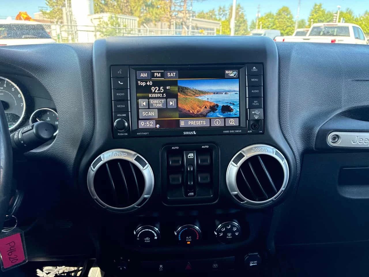 Jeep Wrangler SAHARA/CARFAX/ФИНАНСИРАНЕ, снимка 9 - Автомобили и джипове - 55418677
