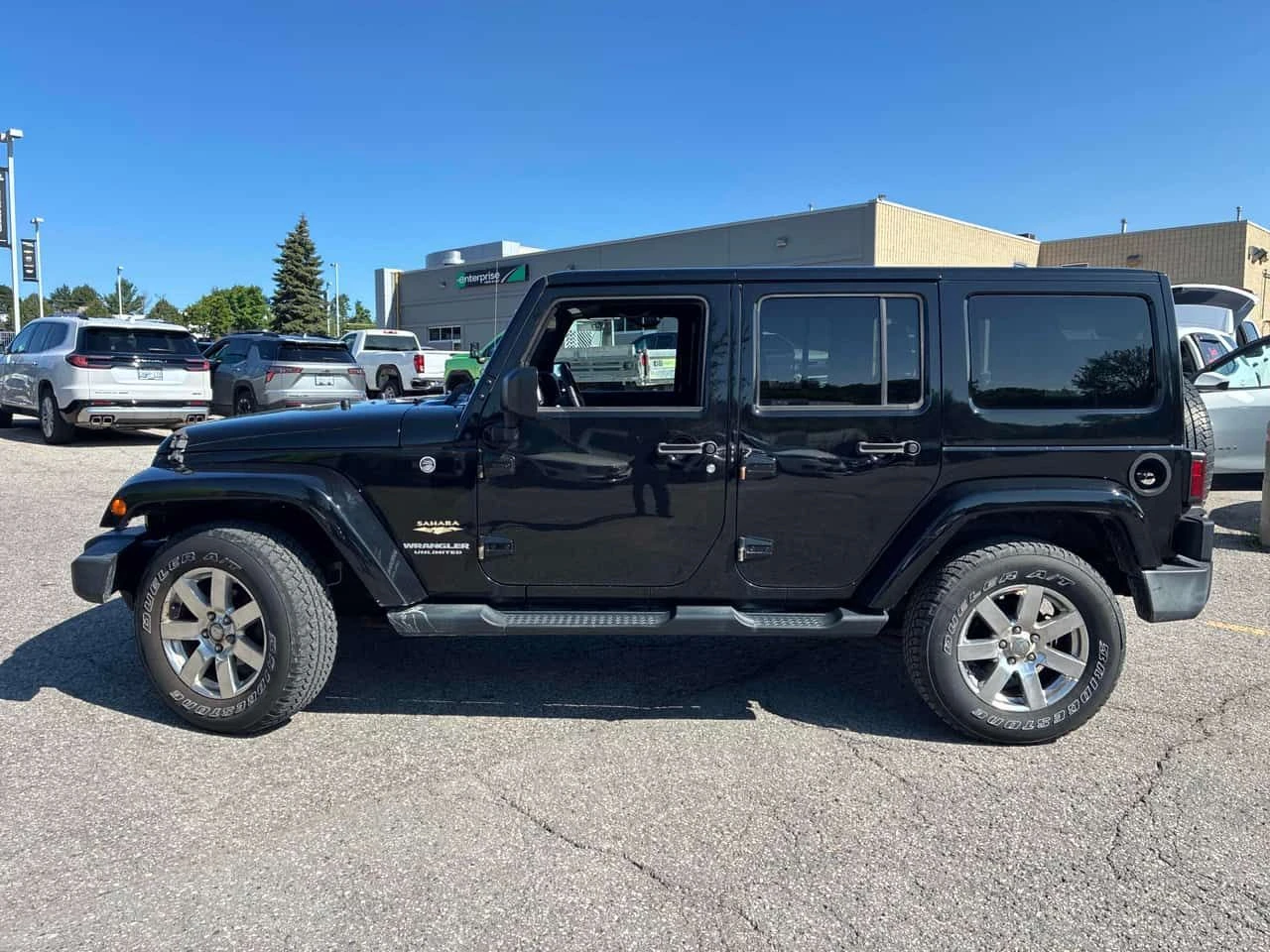 Jeep Wrangler SAHARA/CARFAX/ФИНАНСИРАНЕ, снимка 2 - Автомобили и джипове - 55418677
