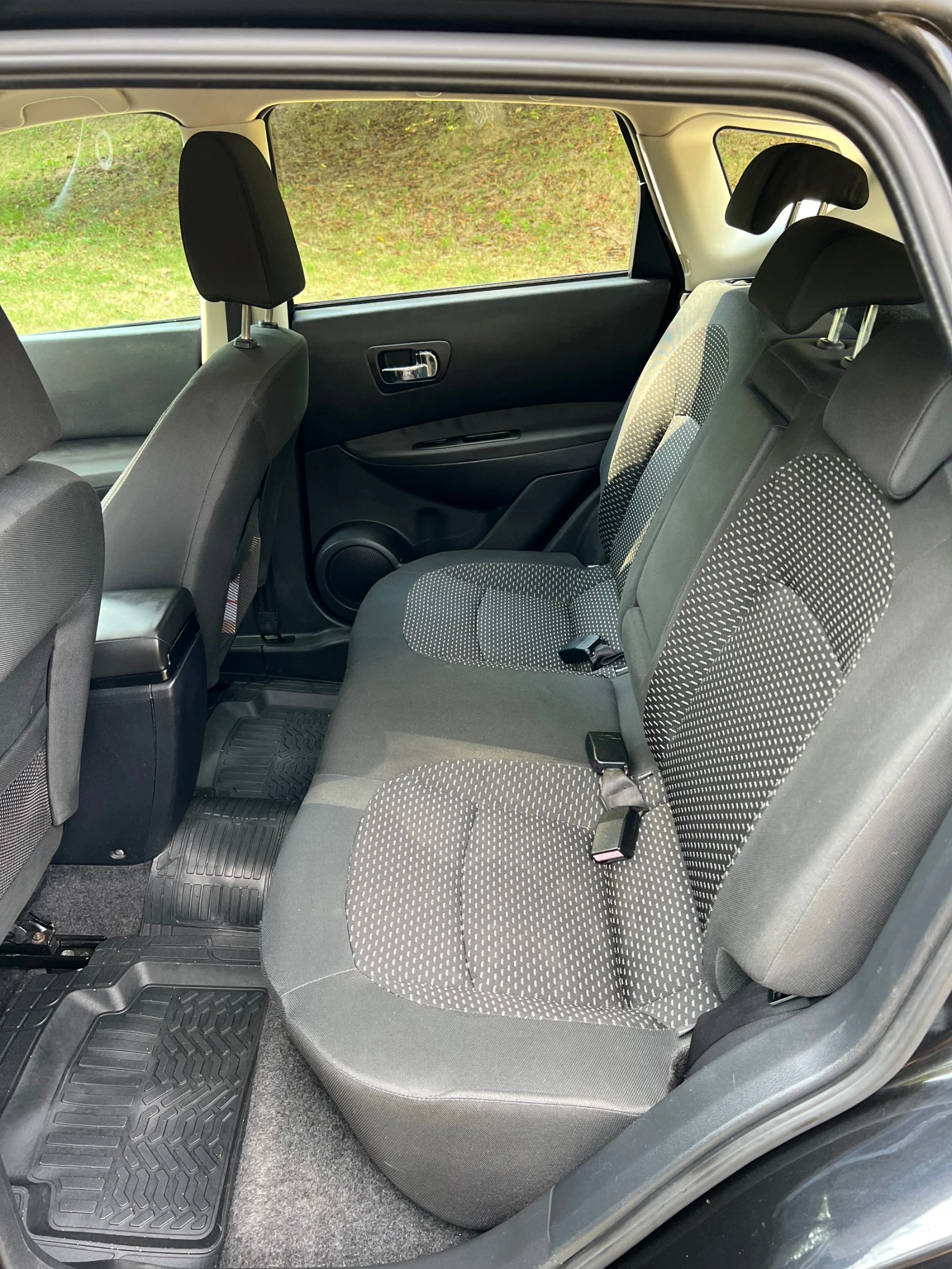 Nissan Qashqai, снимка 14 - Автомобили и джипове - 55577930