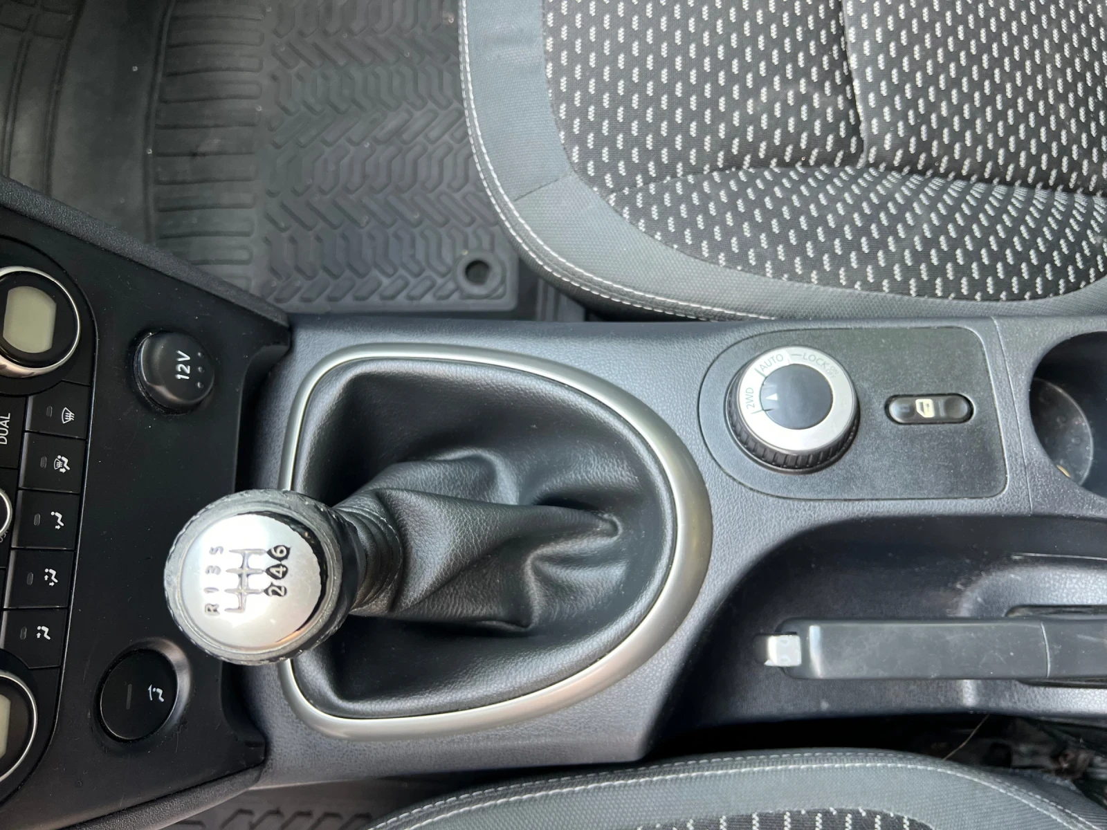 Nissan Qashqai, снимка 7 - Автомобили и джипове - 55577930