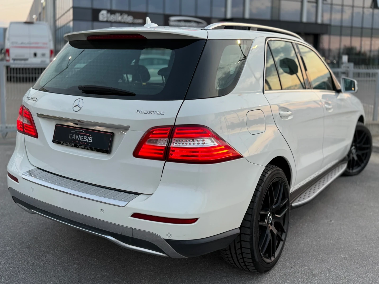 Mercedes-Benz ML 350 FULL* PODGREV* OBDUH* PANO* 3xTV* LINE ASSIST* MEM, снимка 4 - Автомобили и джипове - 55590396