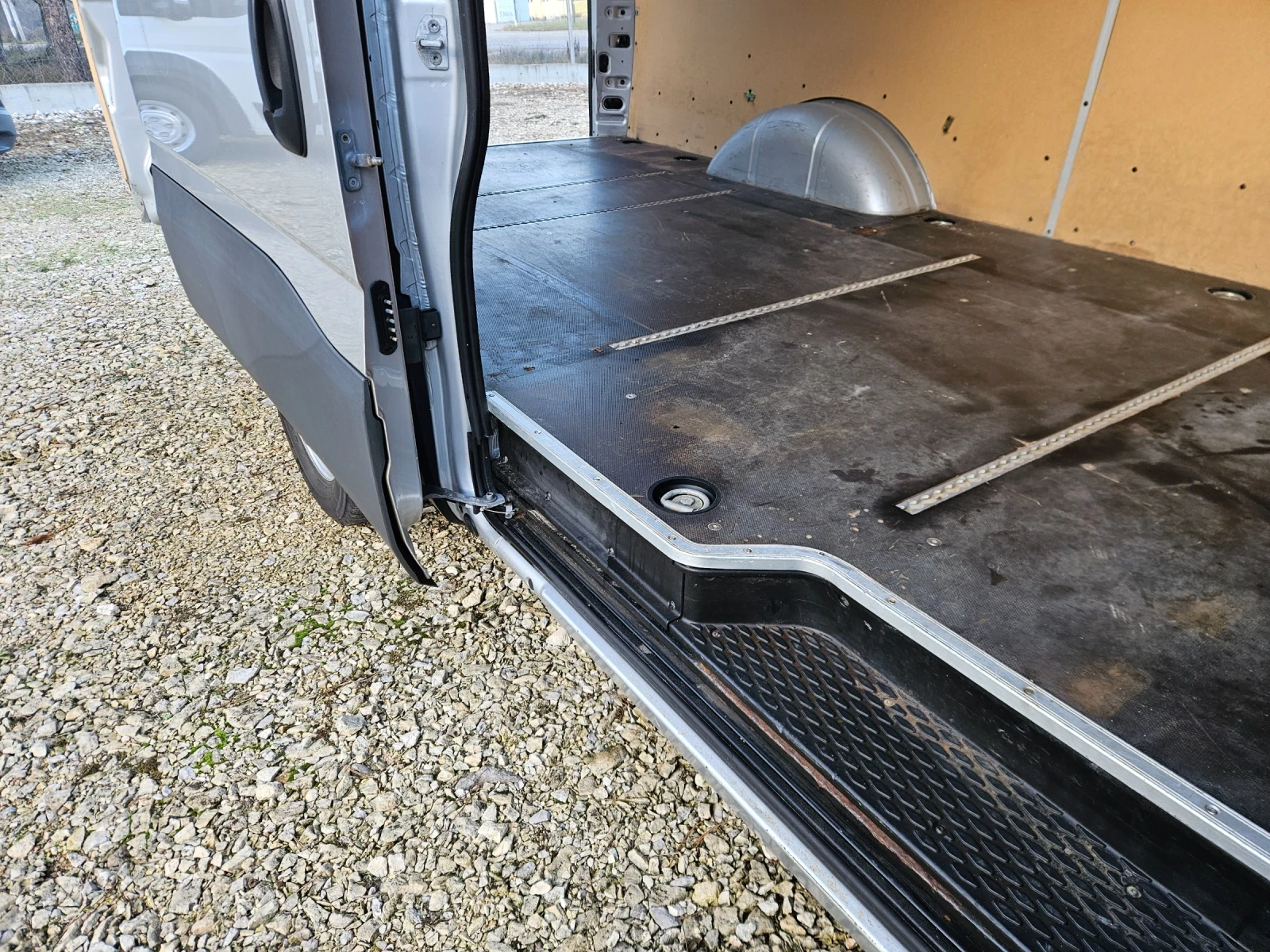 Iveco Daily 35�16 150�� | Mobile.bg � ����������� 11