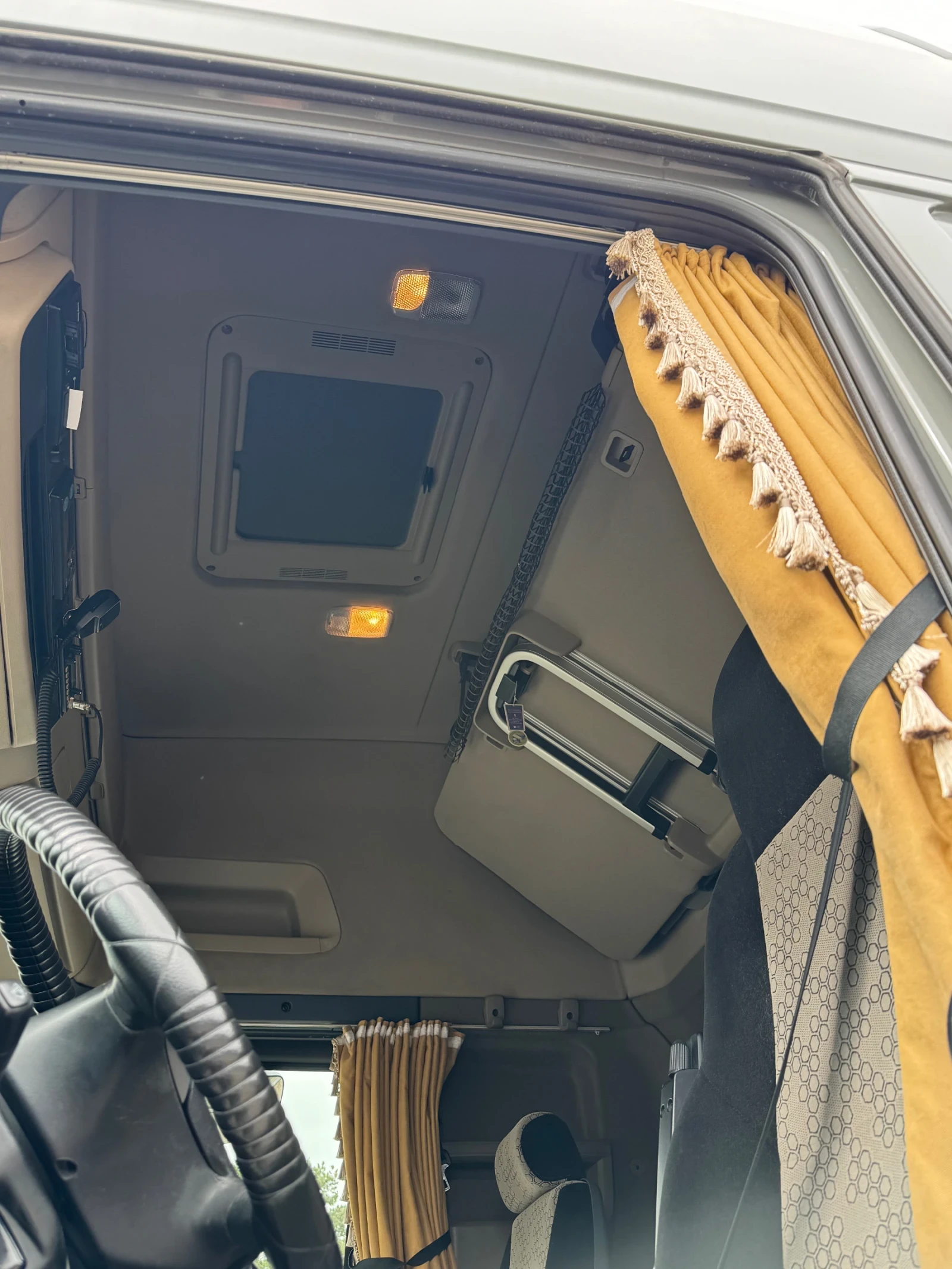 Scania R 410 НАПЪЛНО ОБСЛУЖЕН - изображение 10