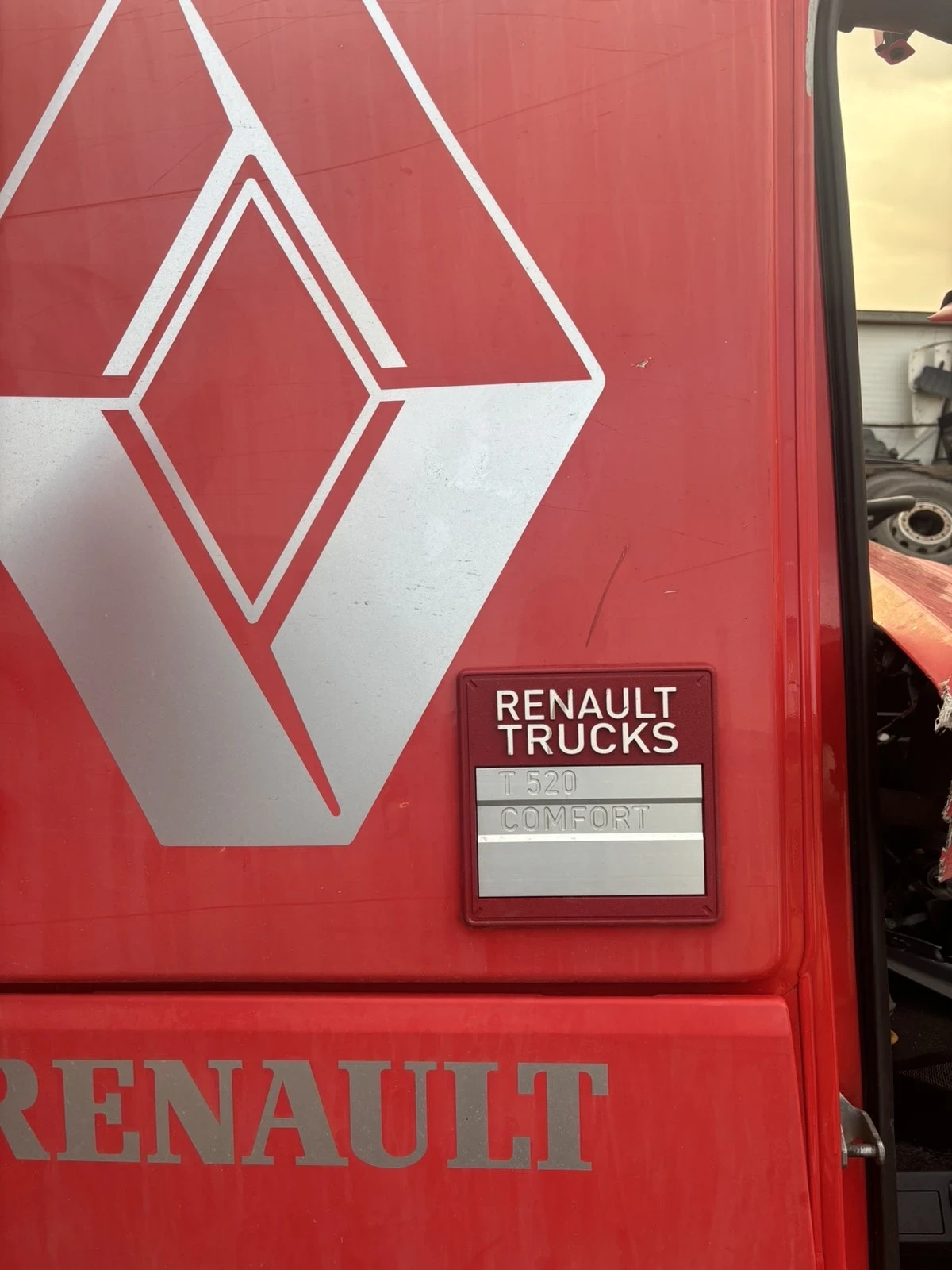 Renault T 520 НА ЧАСТИ, снимка 2 - Камиони - 53742009