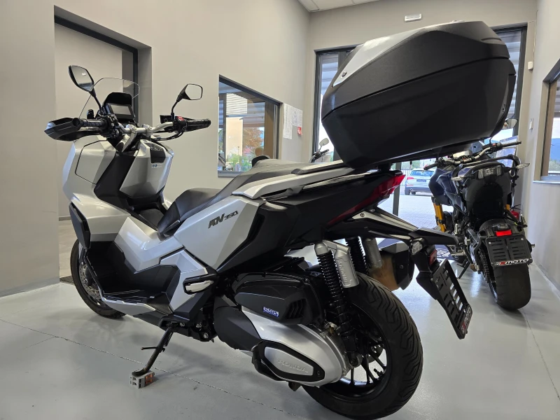 Honda X-ADV 350ie, ABS-TCS, Smart Case, 2022г., снимка 5 - Мотоциклети и мототехника - 51687526