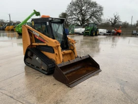 Мини челни товарачи Друга Case 440CT, снимка 1